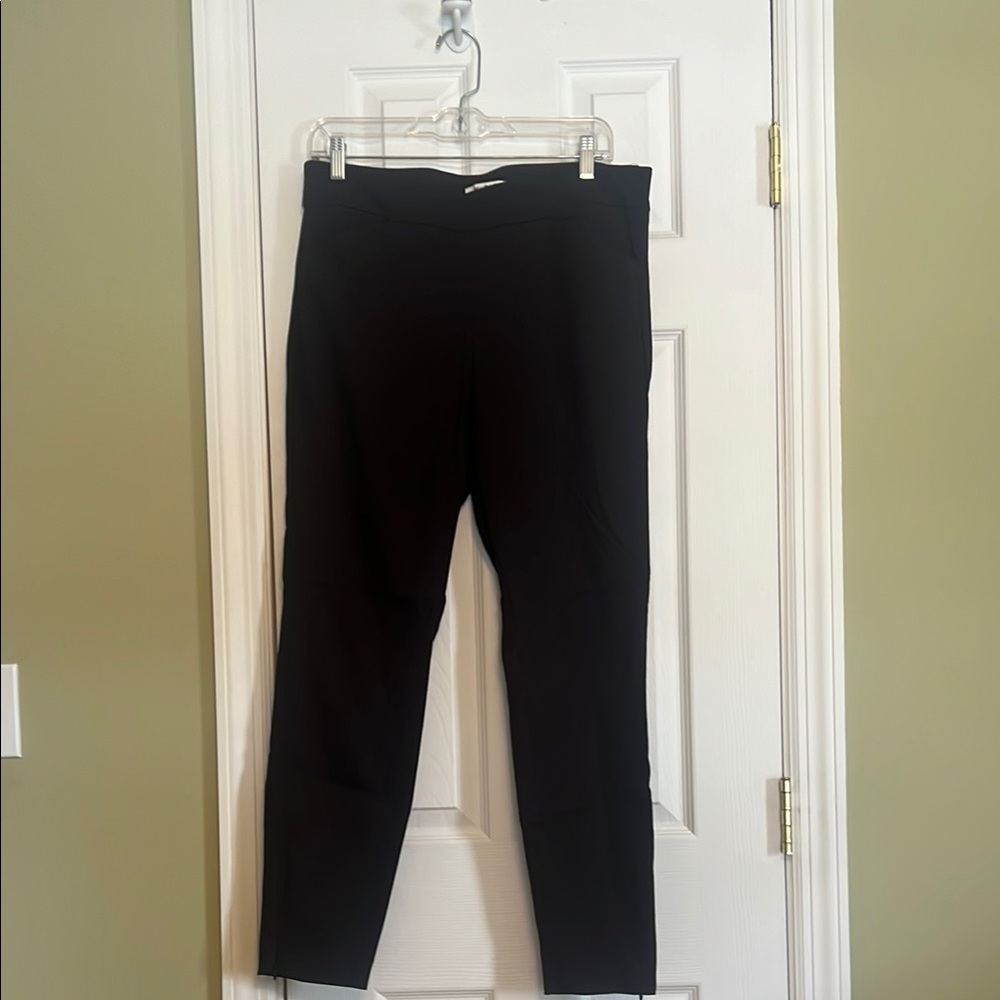 Black skinny pants